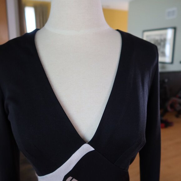$425 ISSA London dress size US 6 black with beige abstract print 100% silk flare - Picture 8 of 14